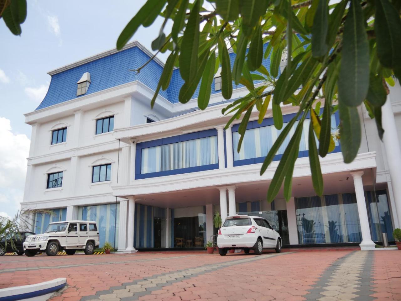 Karthika Residency Hotel Kilimanur ภายนอก รูปภาพ